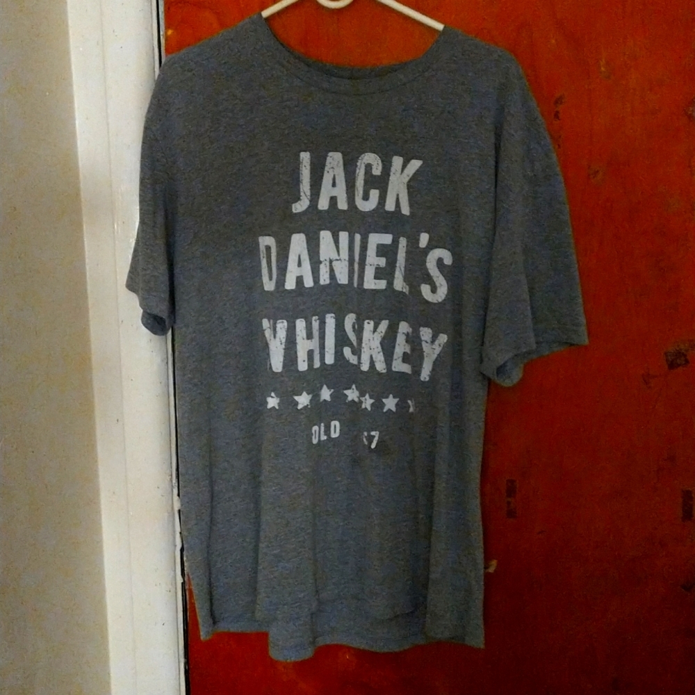 Lite gray No Brand whiskey T